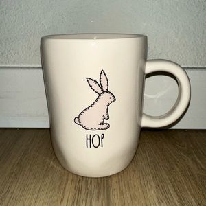 RAE DUN HOP(with bunny) COFFEE TEA COCOA MUG